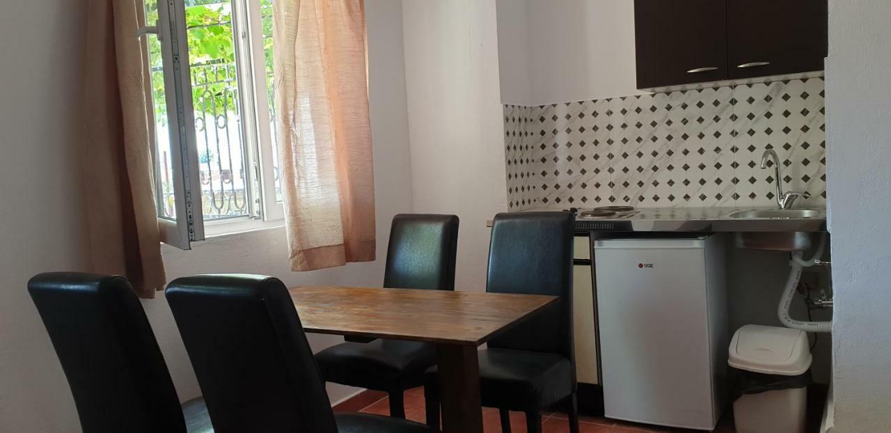 Apartments Prag Ulcinj Exterior photo